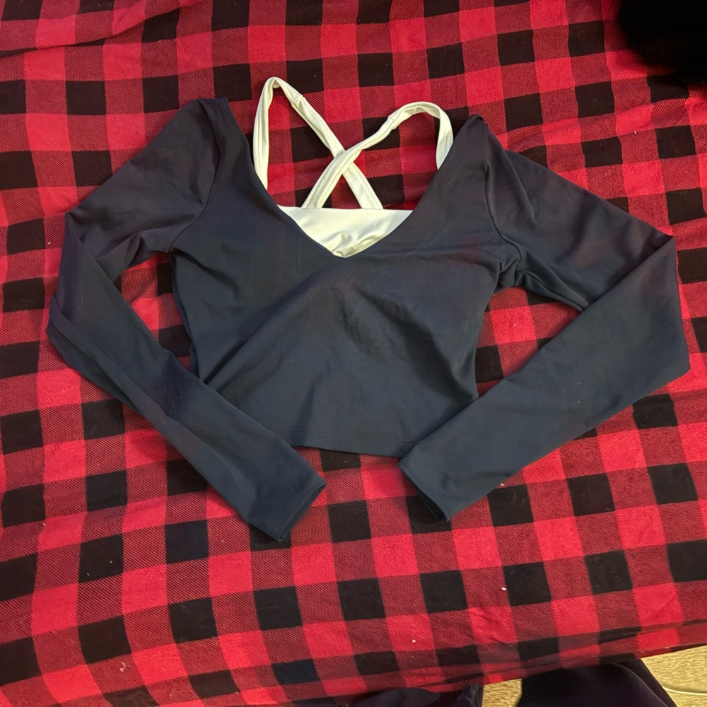 Gilly Hicks Active Boost layered crop top
